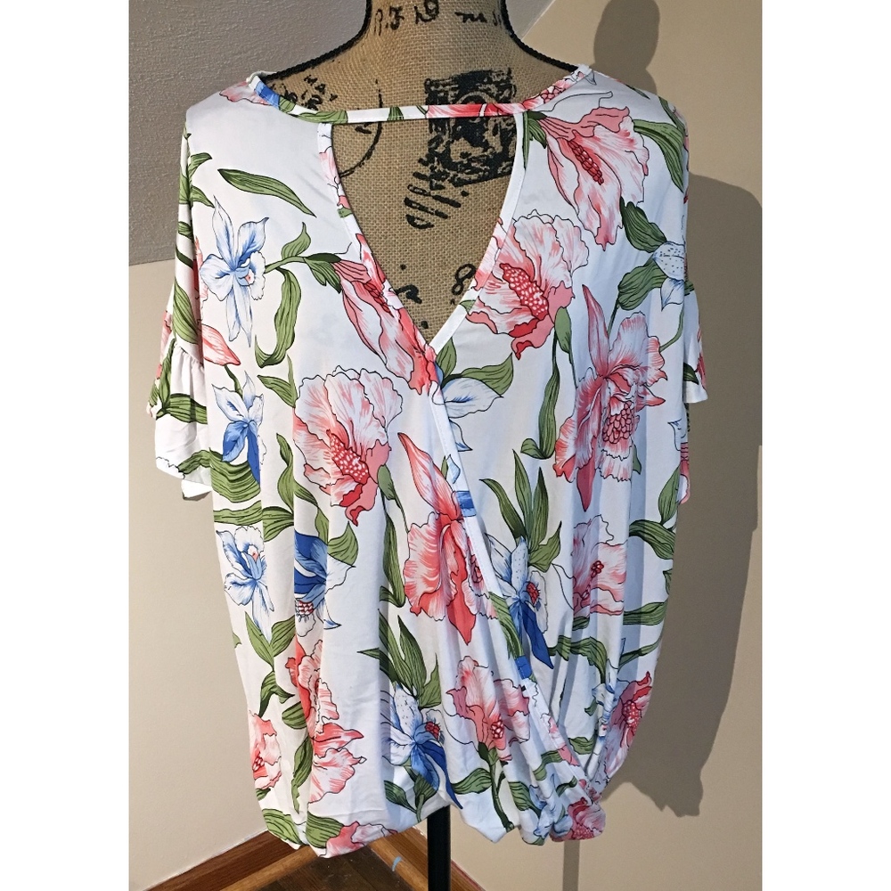 Keyhole Loose-fit blouse